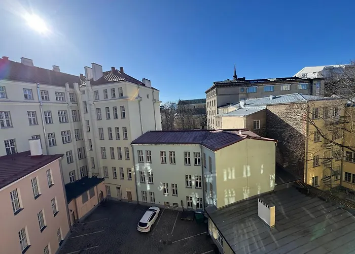 Cosy In Old Town Apartment *